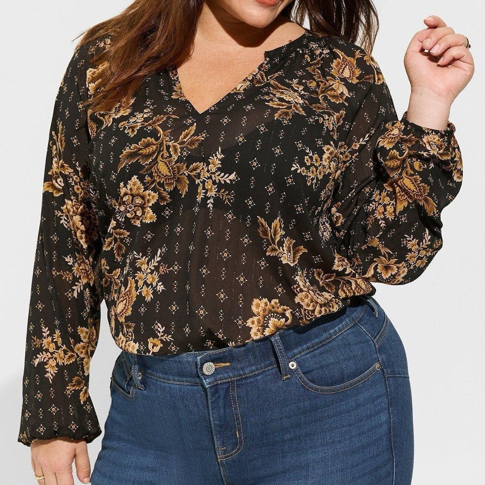 New Torrid crinkle chiffon blouse